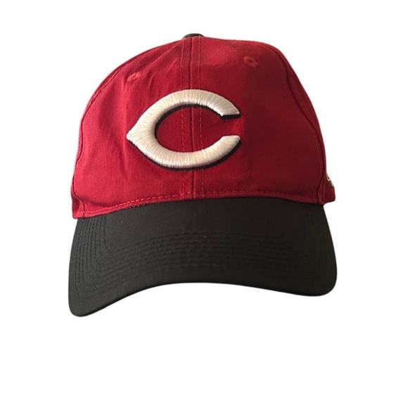 GUC Team MLB Cincinnati Reds Baseball Style Hat Adjustable Back One Size - Picture 1 of 5